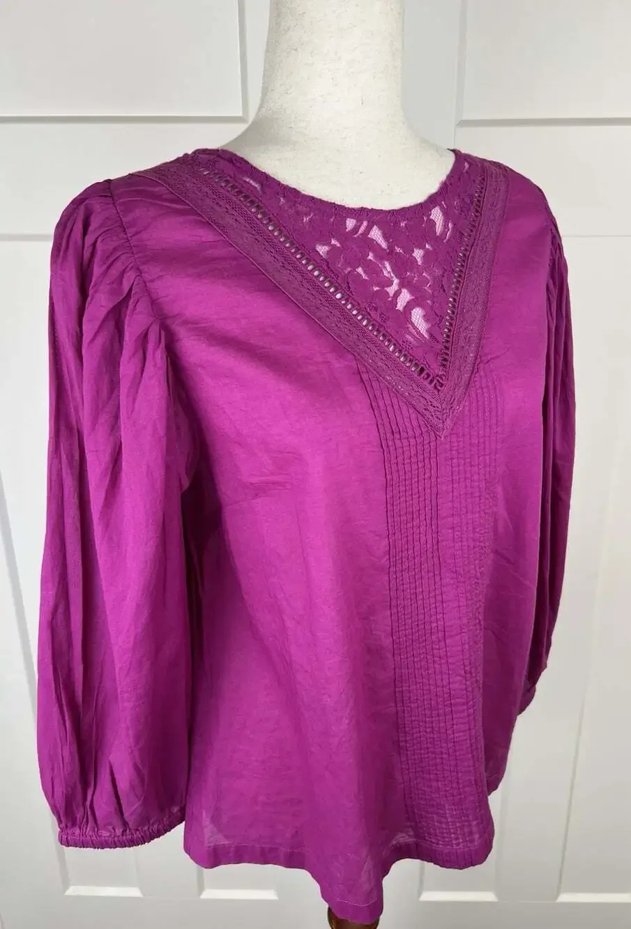 Farm Rio Anthropologie NWT Small Magenta Cotton Lace Balloon Sleeve Blouse